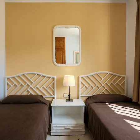 Camel's Spring Club Costa Teguise